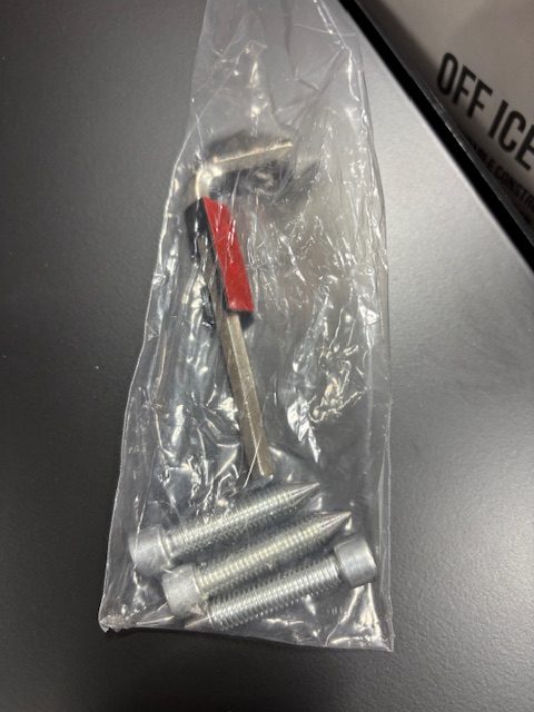 Triangle Passer – Kraftig hockeypasning i stål for presisjonstrening